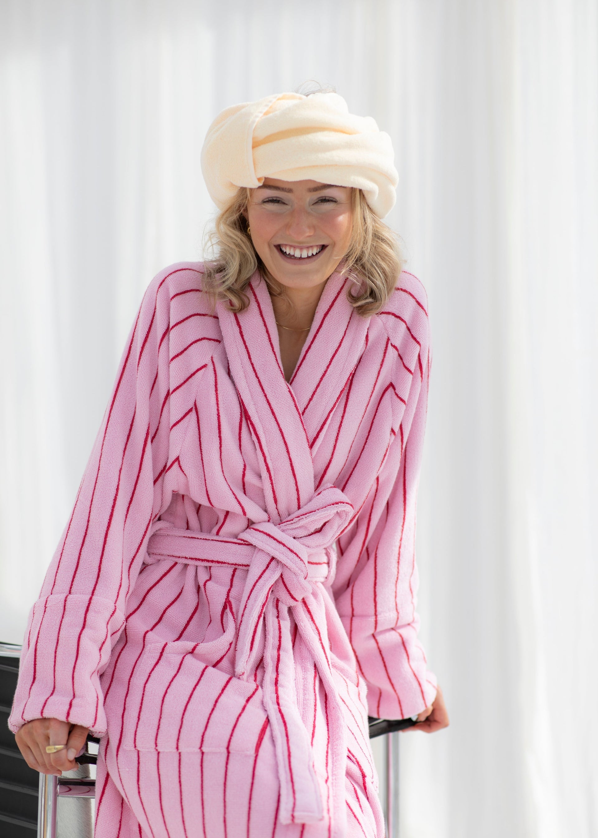 Naram Bathrobe, Baby Pink/Ski Patrol Red