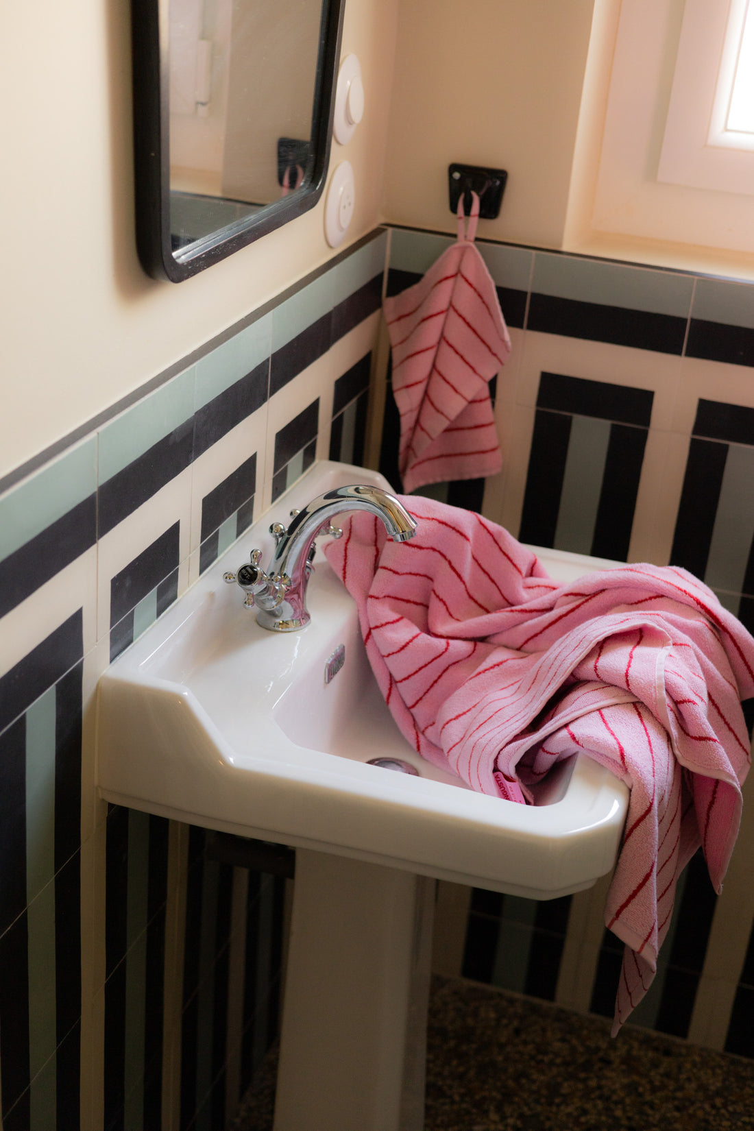 Naram Guest Towel, Baby Pink/Ski Patrol Red