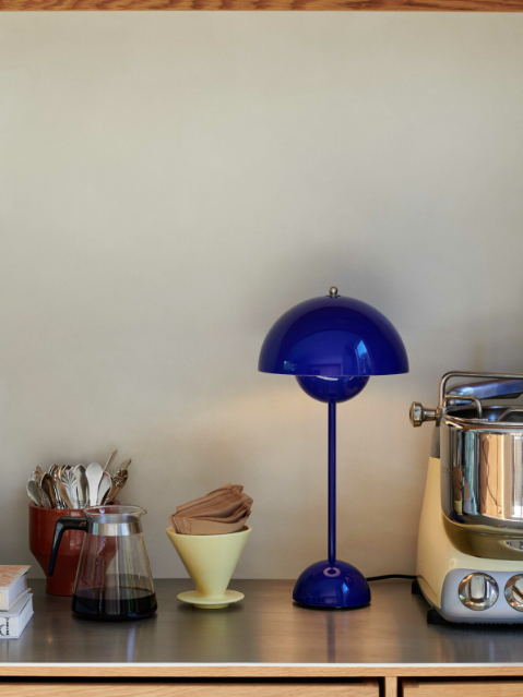 Flowerpot Table Lamp VP3, Cobalt Blue