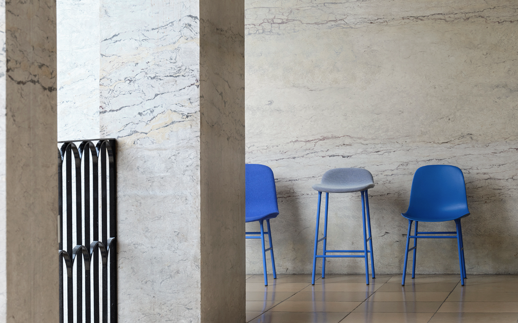 Form Stool 65 cm Steel, Bright Blue/Bright Blue Base