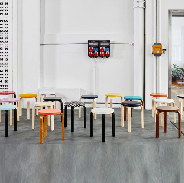 Artek Stool 60, Legs Natural Lacquered, Seat Black Lacquered