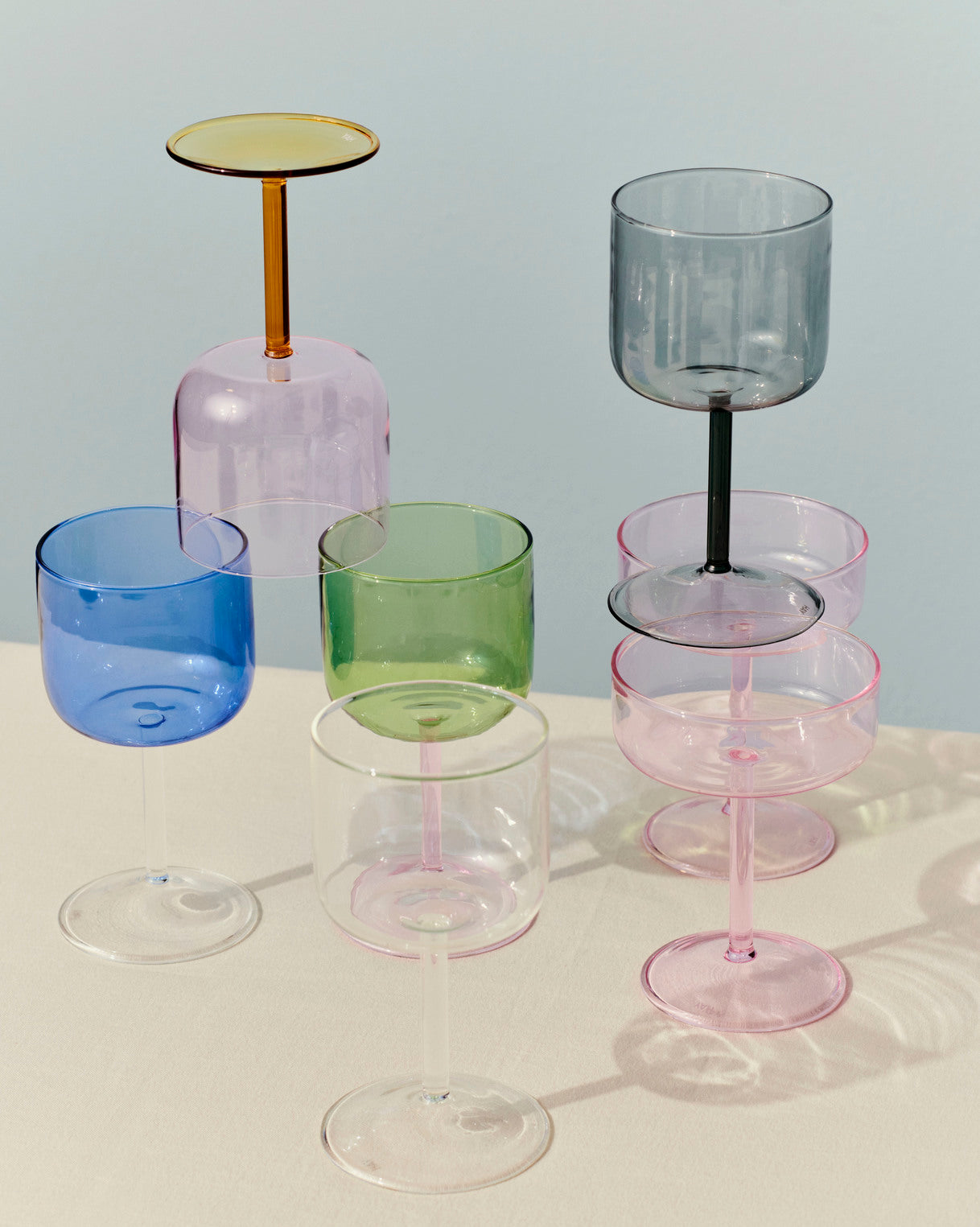 tint wine glasses, blue/clear
