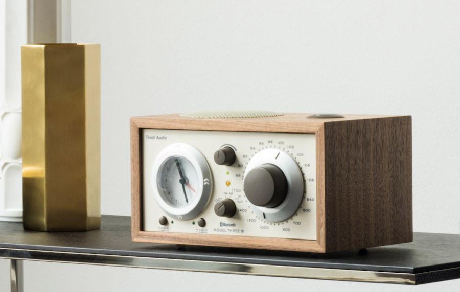 Model Three Radio, Bluetooth, Classic Walnut/Beige