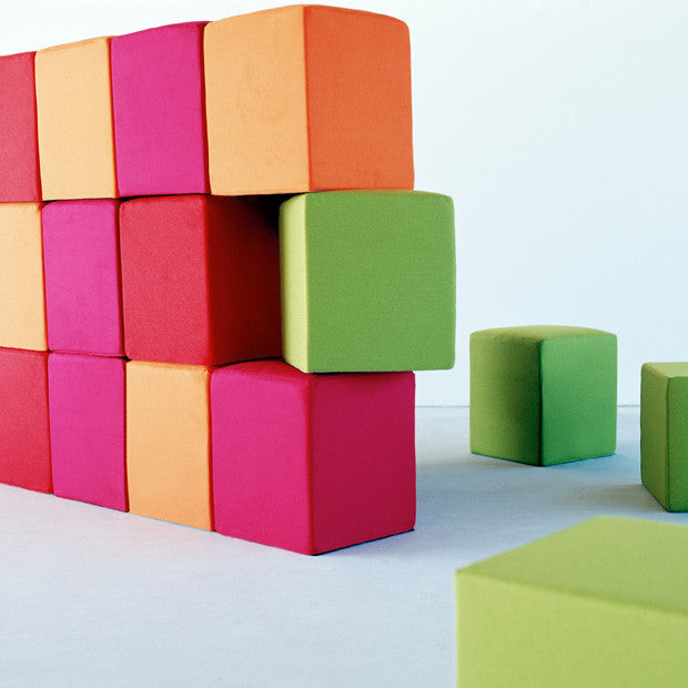 SPACE pouf red felt 588