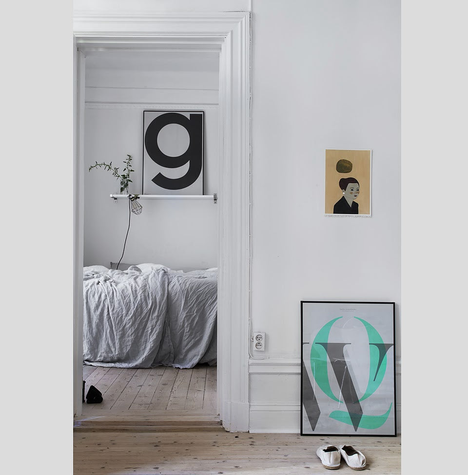 Poster Weightless - U, 70 x 100 cm
