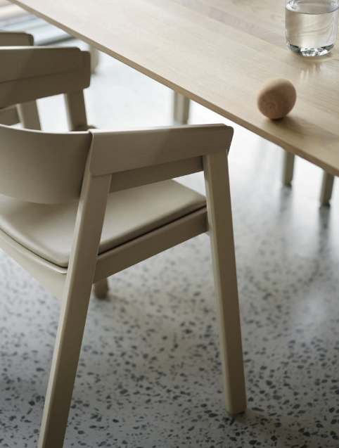 Corky Carafe, Grey
