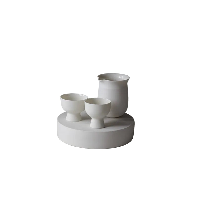 Porcelain Pedestal, 4-5"D