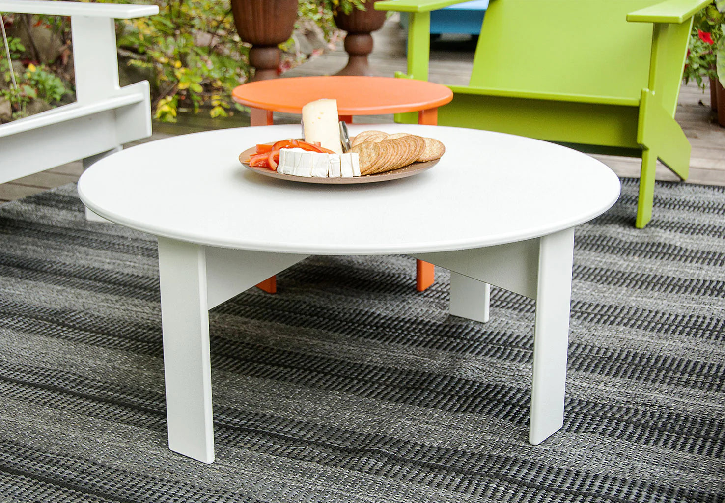 Lollygagger Round Cocktail Table, 30",  White